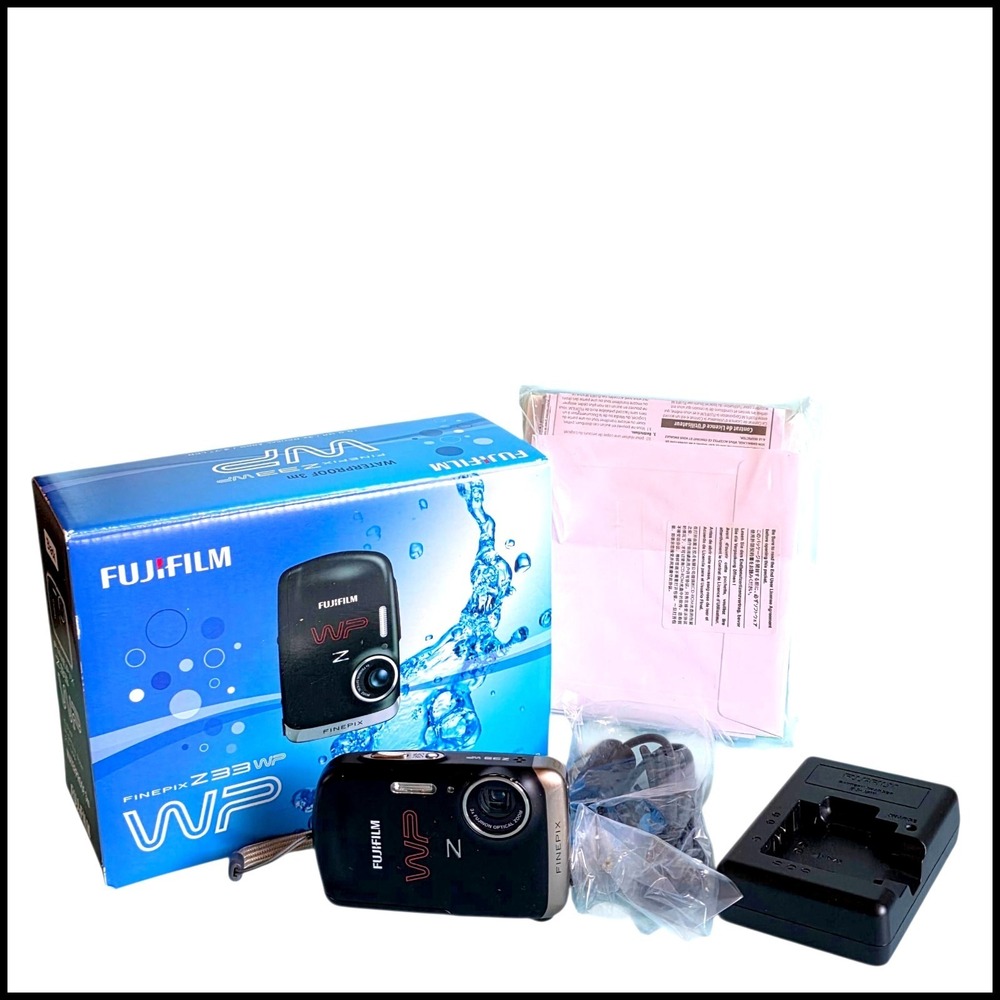 Fujifilm FinePix Z33WP 10 MP Digital Camera Water Proof Charger 16GB Card Box